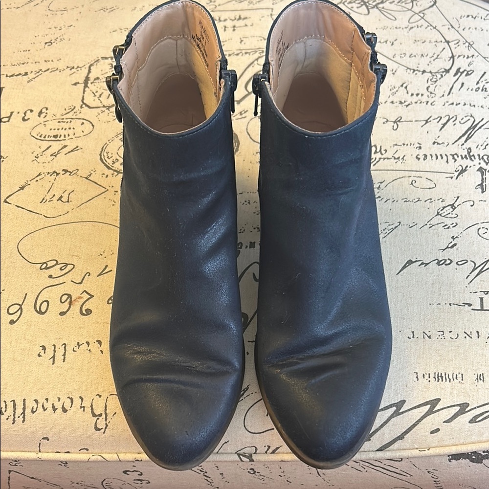 Journee Collection Women’s Jayda Navy Blue Side Zip Faux Leather Ankle Booties